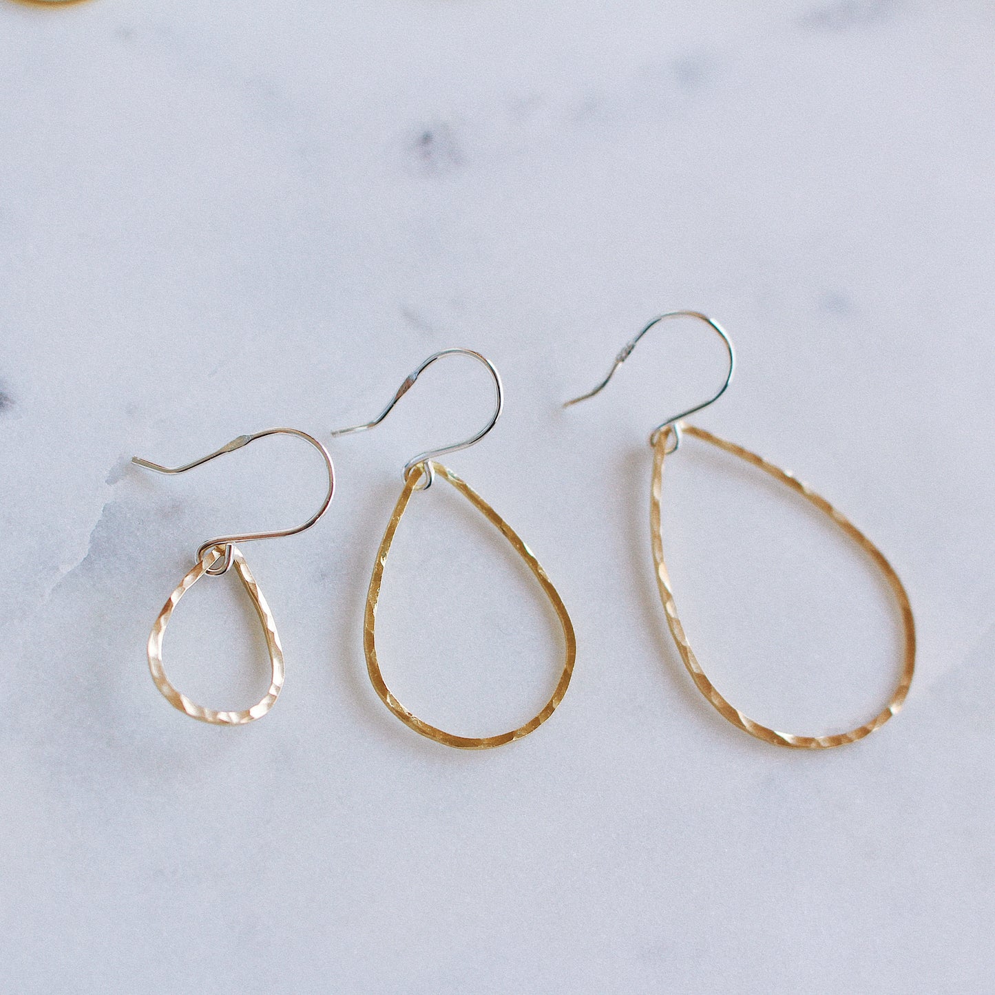 LIVIA - MINIMALISTIC EARRINGS