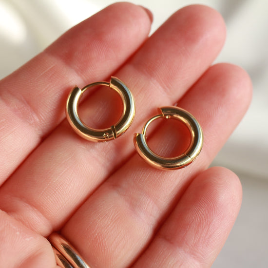 High shine 16mm click hoops (round)