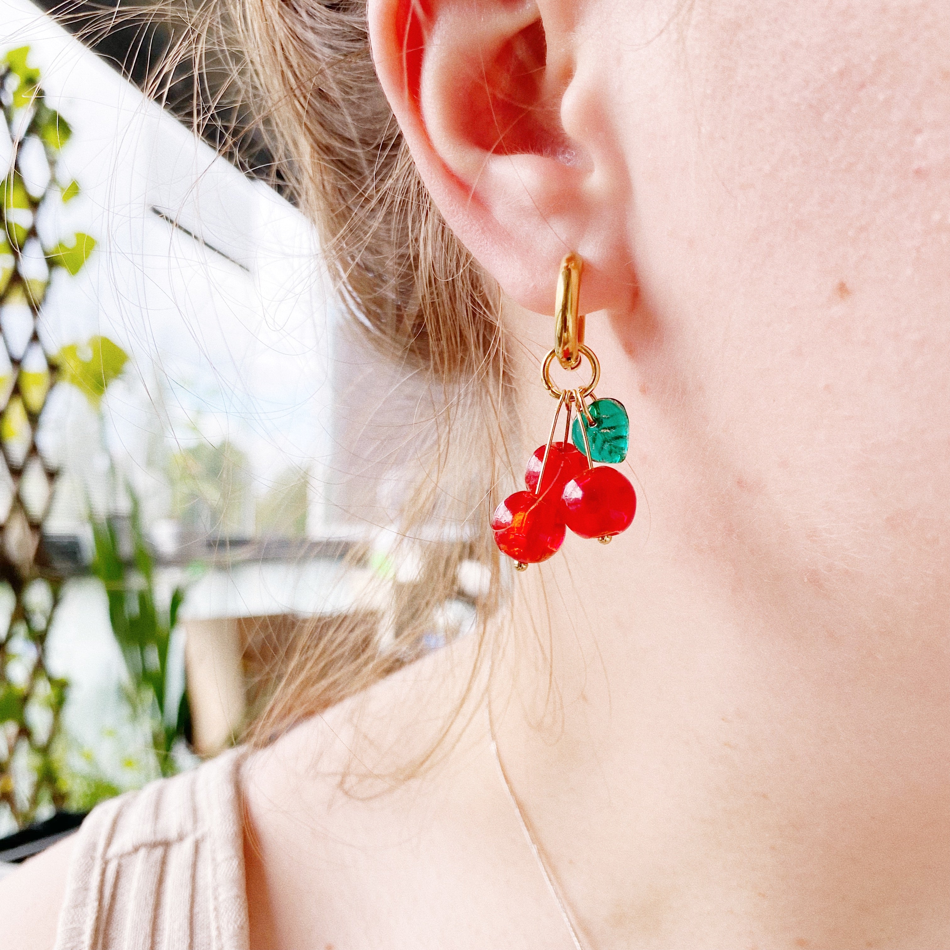 【2個】Kisses All Around Murano Glass リップ Murano Glass Millefiori Bright Pink Cuff Watch | Uno Alla Volta