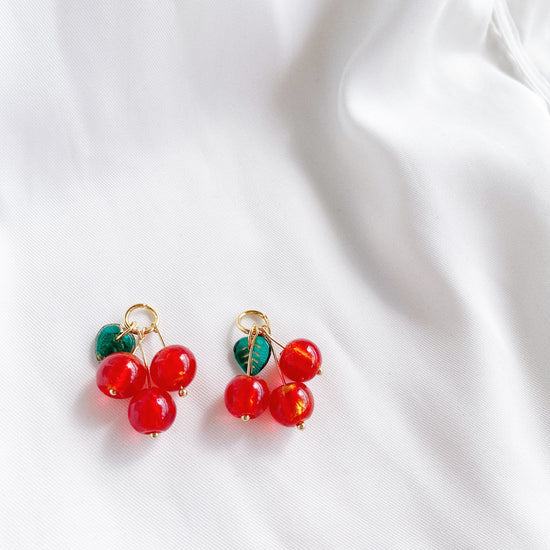 Vintage: Murano glass red currant charms ♥️