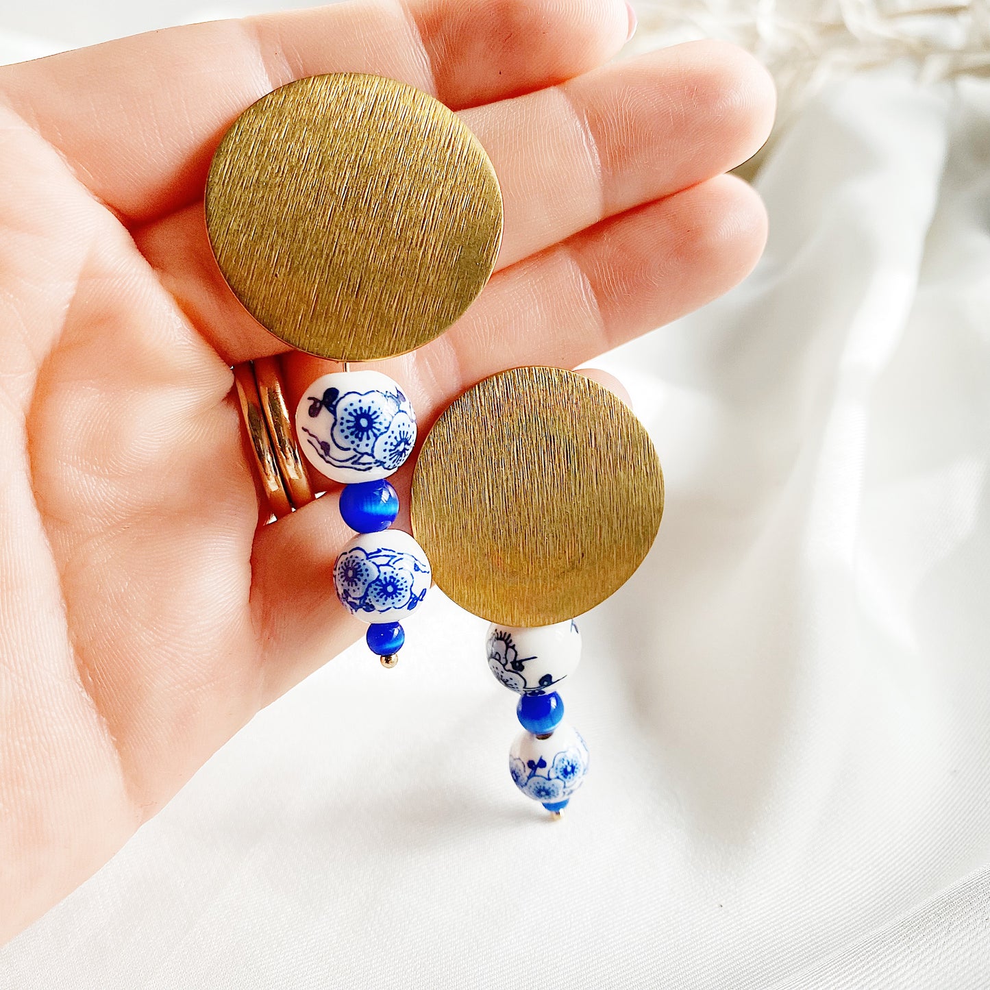 Tuscan blue: Oversized studs + beads